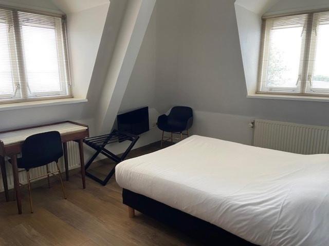 Restaurant & Monopole 3*