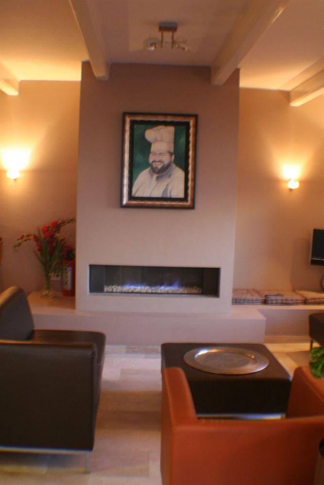 Restaurant & Monopole